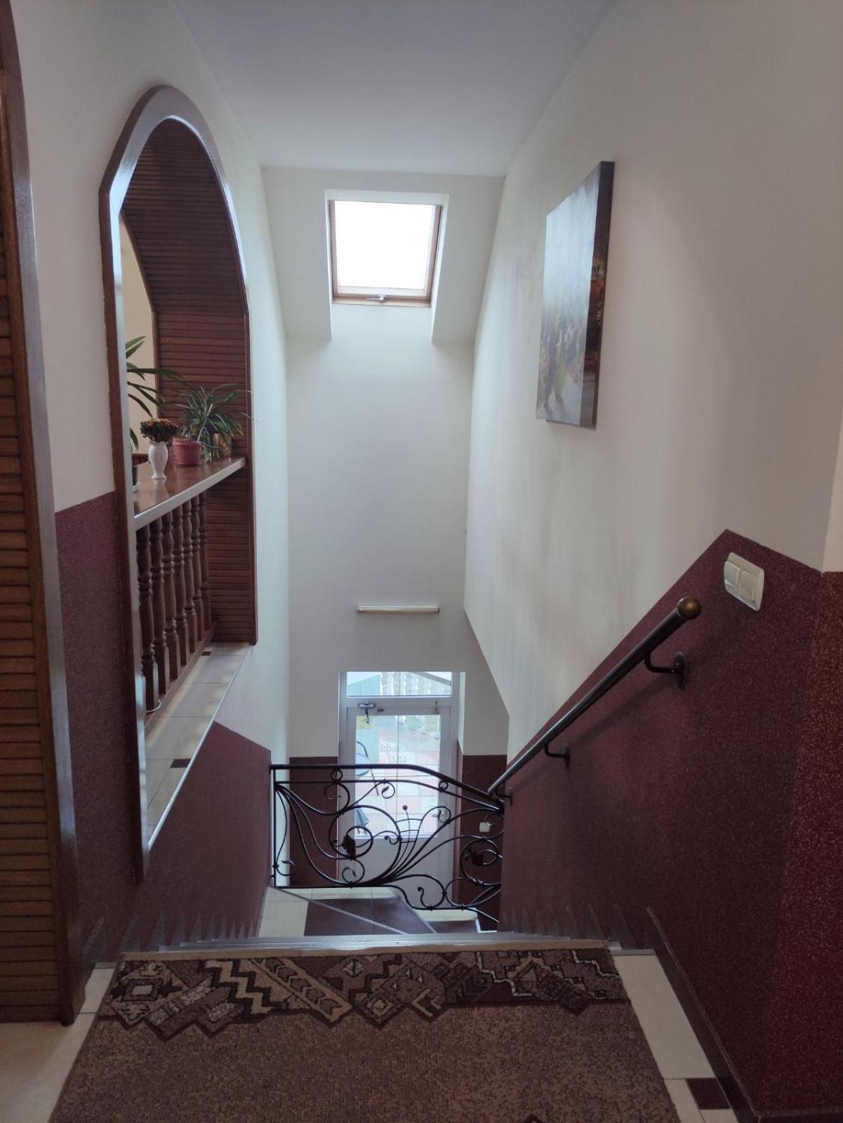 Hotel Delfin Mukacheve Bagian luar foto