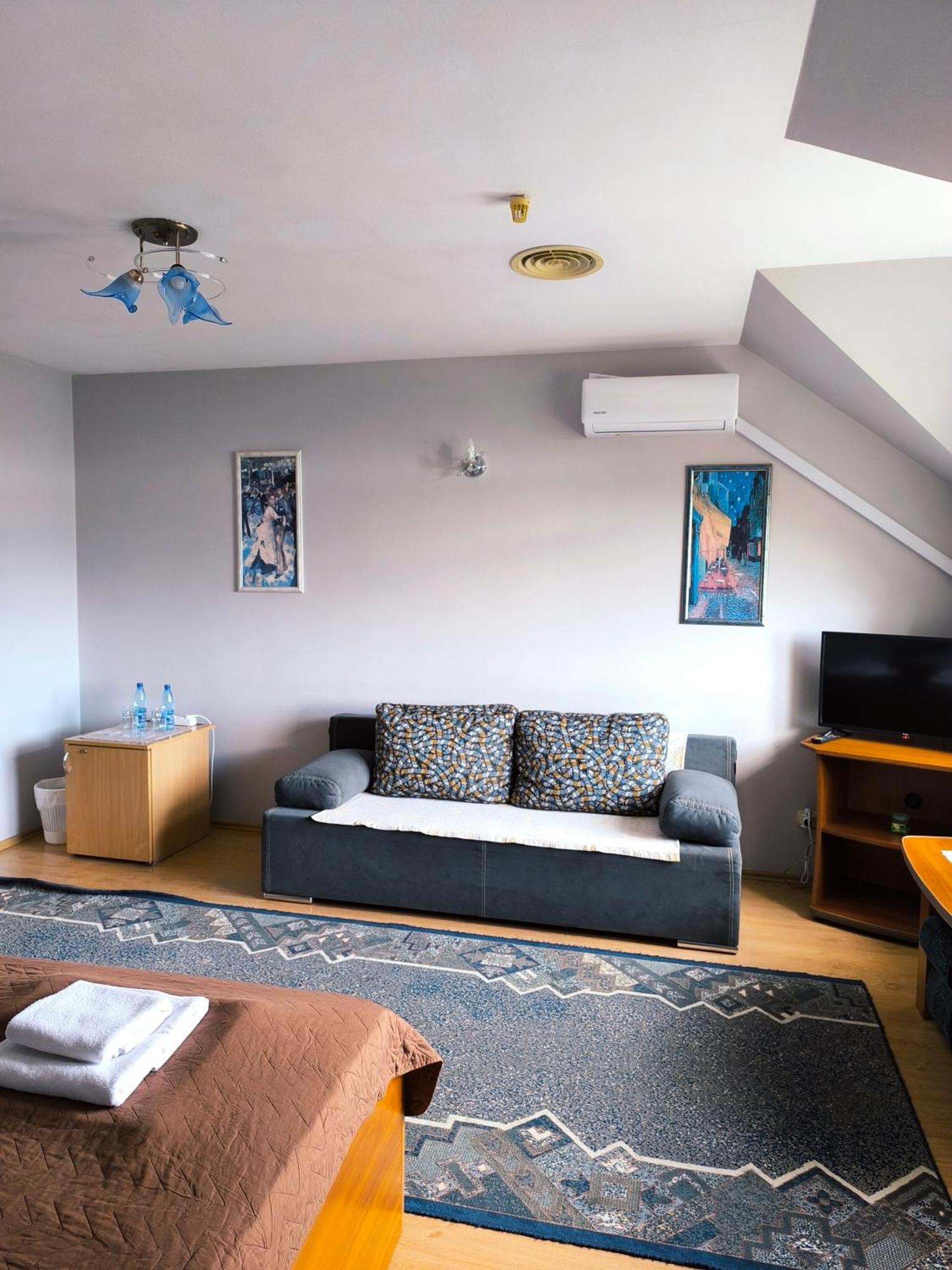 Hotel Delfin Mukacheve Ruang foto