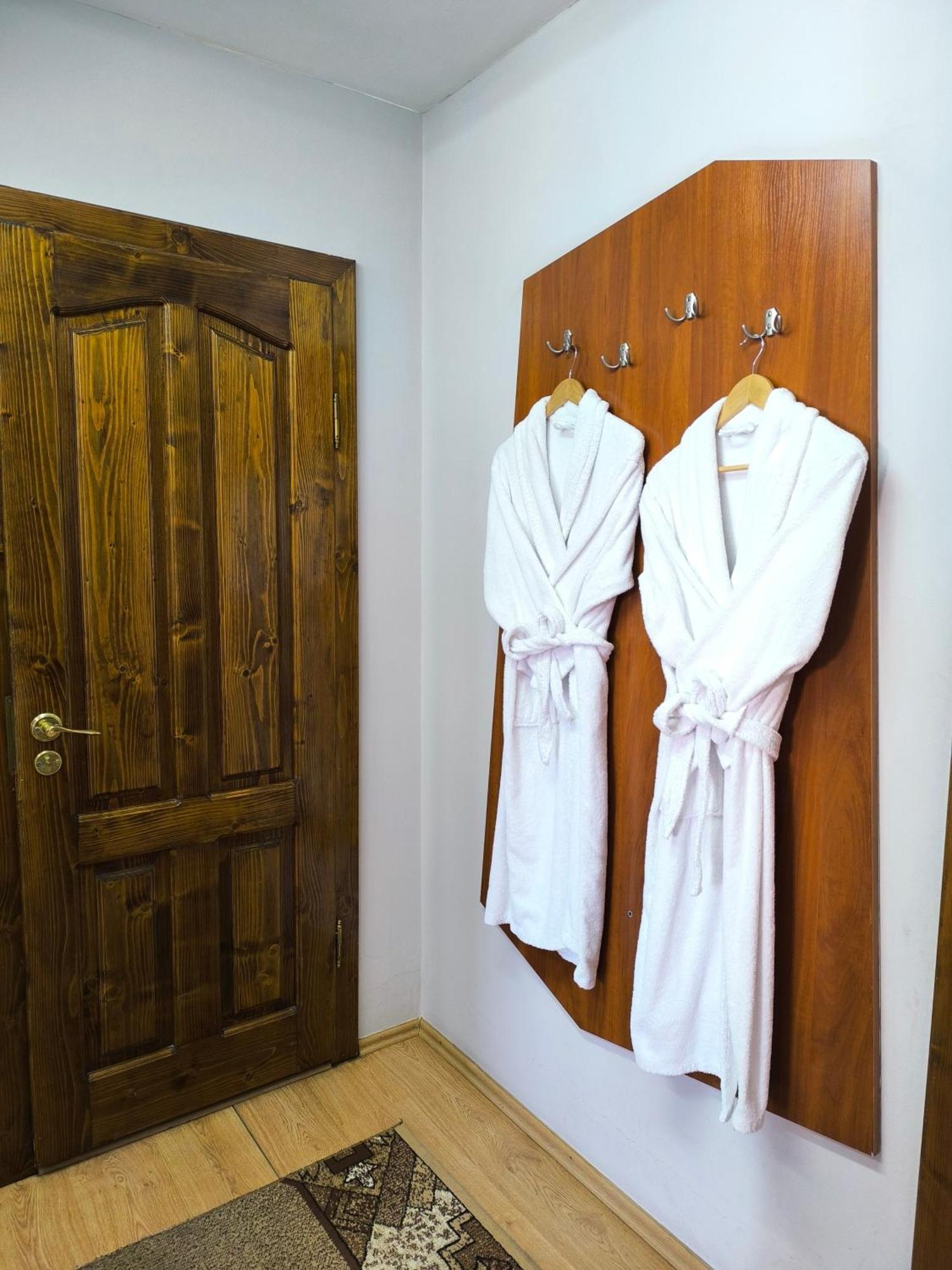 Hotel Delfin Mukacheve Ruang foto